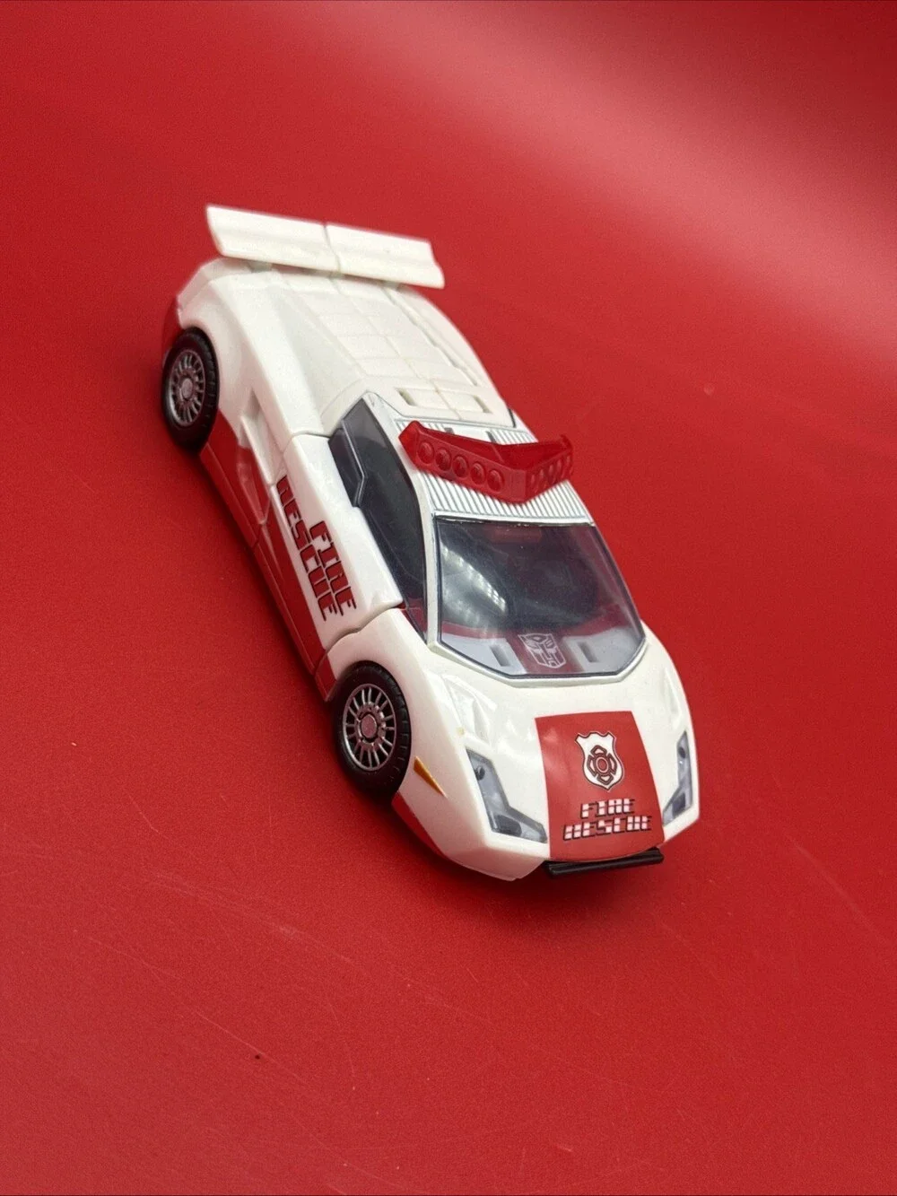 Hasbro Transformers Universe Legends Red Alert Action Figure
